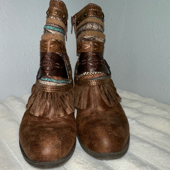 JellyPop Addison Fringe Pow Wow Cowboy Ankle Boots Bootie Women’s Sz 6.5 Aztec - Picture 7 of 14